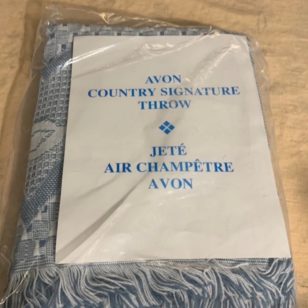 Avon country signature throw nib.